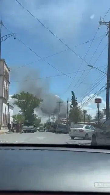 Voraz incendio genera alarma cerca del Hospital Central(360P)