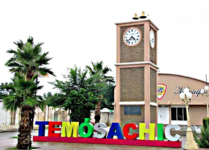 Centro_en_Temósachic,_Chihuahua