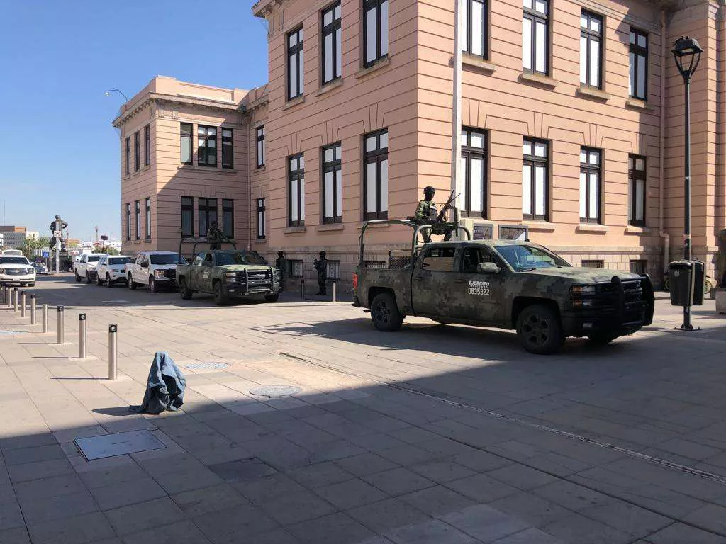 mesa de seguridad palacio