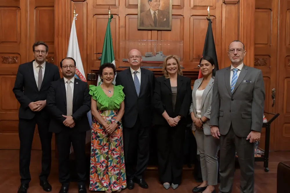 maru embajador