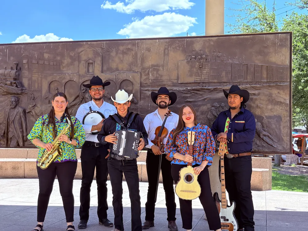 01. SonArteFolklore Chihuahua