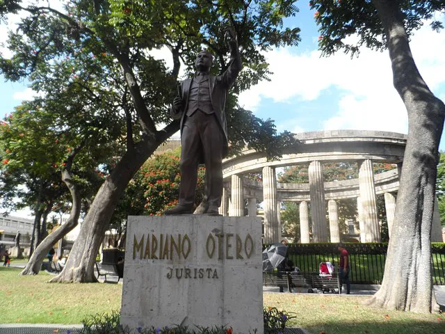 640px-Mariano_Otero_(Estatua)